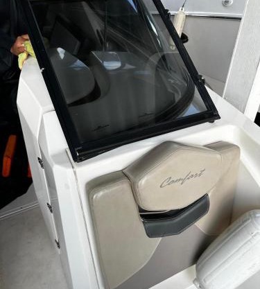 Barco ventura 25 pés