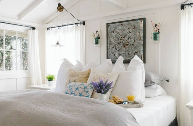Barefoot Luxury in Carmel - Steps to Town & Beach