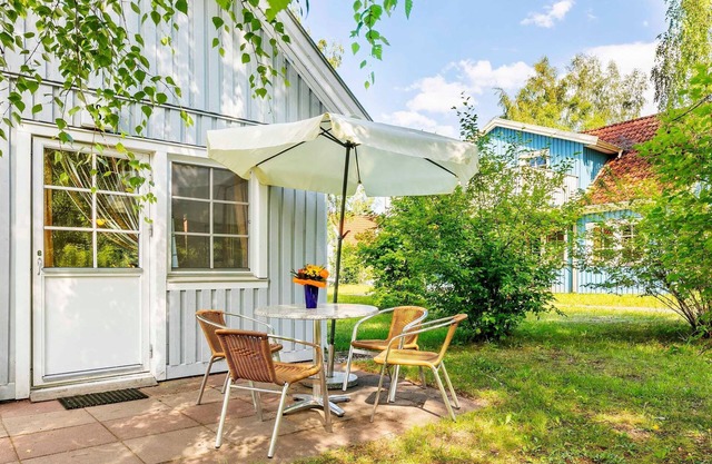 Barrier-free apartment Schwalbe, 4 pers., Fireplace (2) - Feriendorf Müritzufer