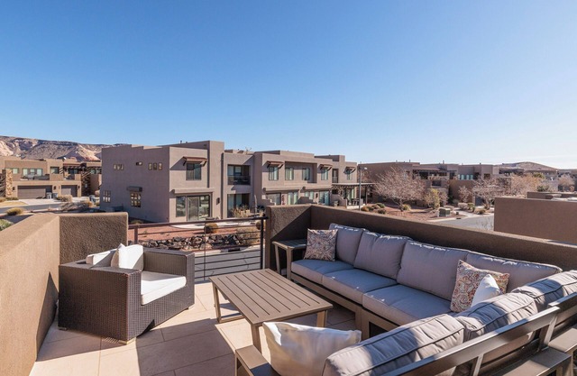 Base Camp at The Ledges *Resort Amenities Included!*