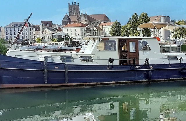 Bateau Spicy - Unusual stay on the Marne River