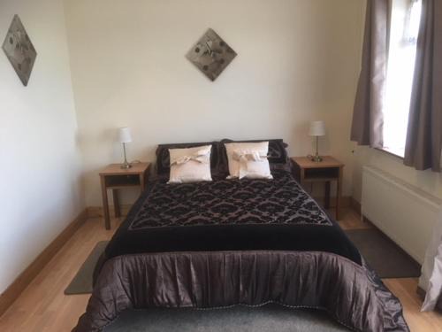 Baurleigh Studio Apartment P72F340