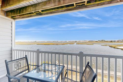 Bay Breeze - 38875 Madison Ave Unit #1 Lighthouse Cove