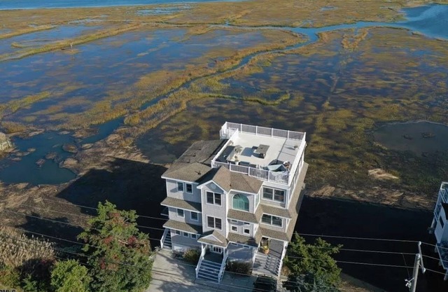 "Bay Dream" Avalon - 360 Views - Hot Tub - Roof Deck - Bike To Beach