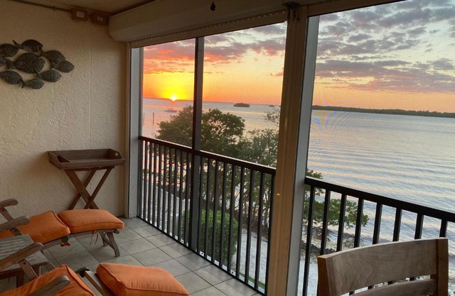 Bay View Tower 233 Sanibel Harbour Resort