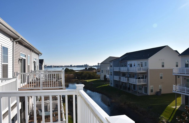 🏖️BAY VIEW TOWN HOME WEST OC SPACIOUS 3 BD/4 BA POOL DOG FRIENDLY FREEWIFI 🩴