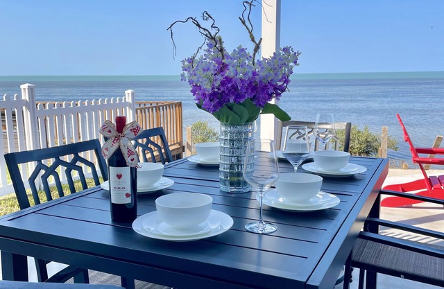 Bayfront Home, Shared Pool/Spa, Gazebo, Playground