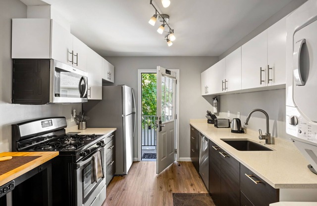 (BC2bE) Enjoy a Pet-Friendly and Clean Condo Near the Beltline