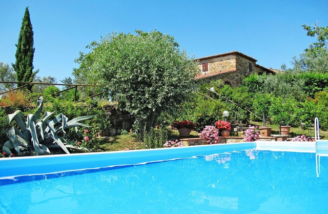 Beautiful private villa with private pool, WIFI, TV, patio, pets allowed and panoramic view