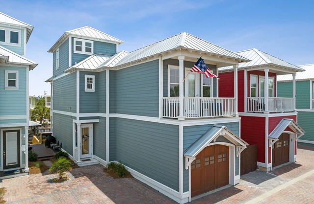 Beach + Boat! 4BR Canal Home w/Dock, Pool & Hot Tub