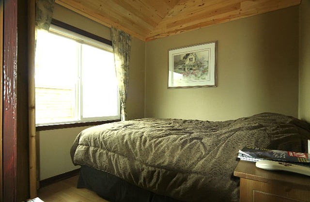 Beach Front Cabin In Qualicum Beach