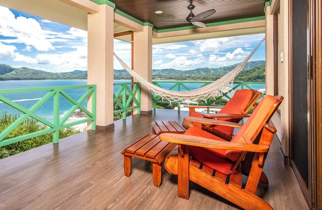 Beach Front Penthouse with Incredible Views