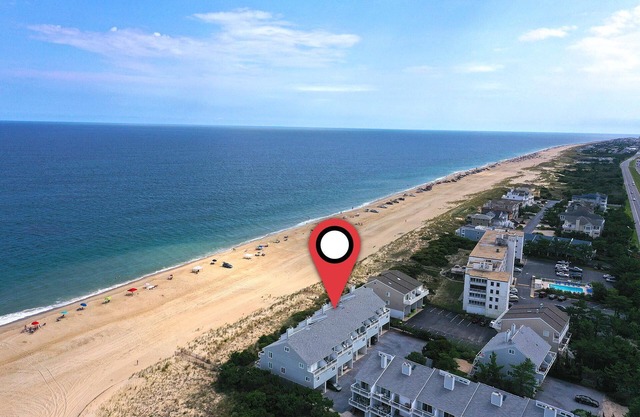 Beach Front Villa with 4 Bedrooms & 4 Bathrooms near Fenwick Island! Fenwick Beach Front!