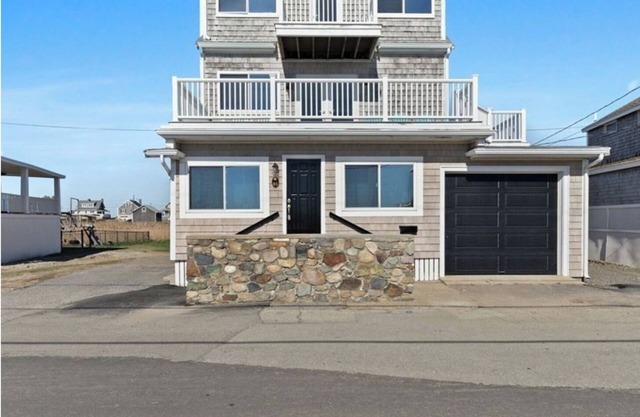 Beach Getaway on Scituate Harbor