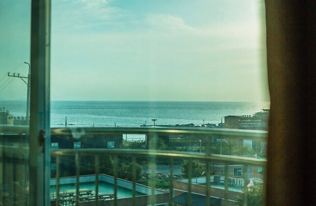 Beach Hill View House
