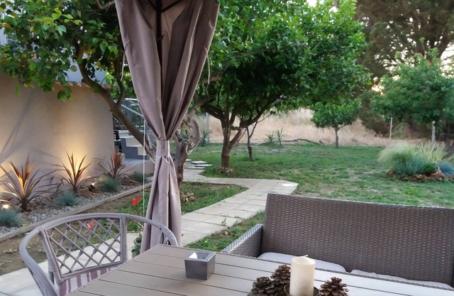 Beach house ideal for up to 9 people near Olympia