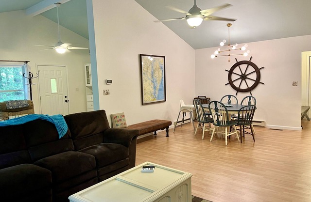 Beach House in waterfront gated community w/salt water pool