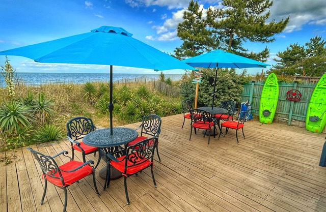 Beach House The Real Thing! Direct Beachfront!