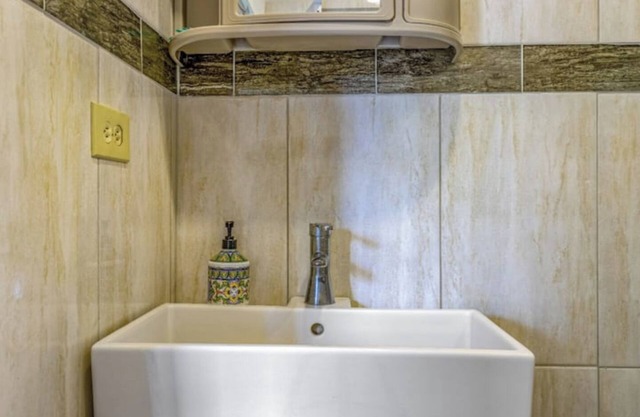 Beach House Walk To The Beach #11