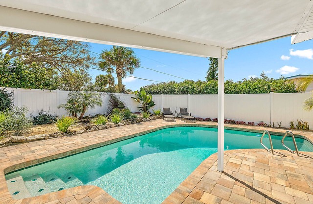 Beach house with Pool! Seconds to the Ocean and the River