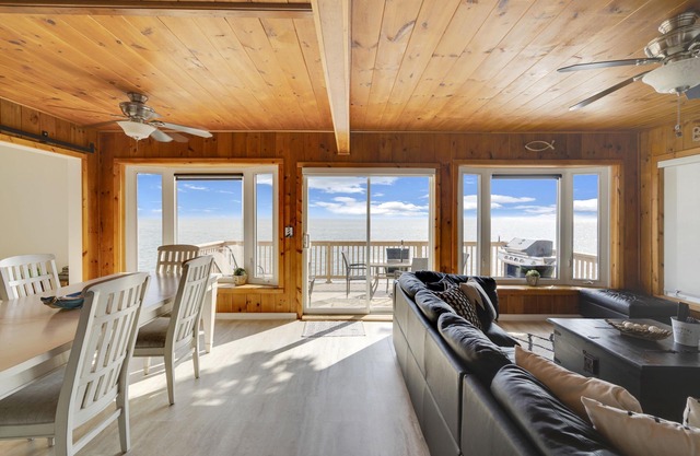 Beach House with Stunning Lake Views & Beautiful Sunsets- 3 Bedrooms, 2 Baths