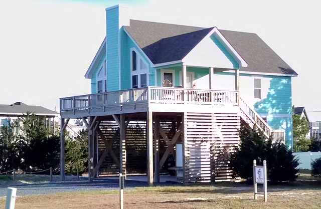 "Beach Me Up Scotty" 2 Bedroom, 3 Bath. n Oceanside, short walk to the beach.