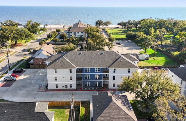 Beach View 1 Bed Apt.