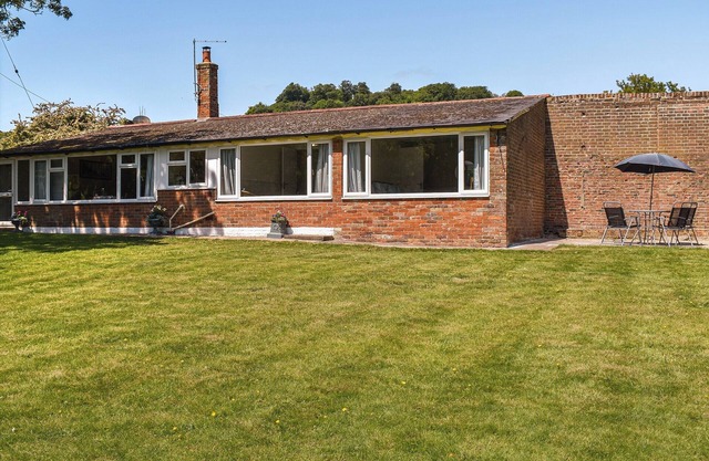 Beachborough Park Summer House