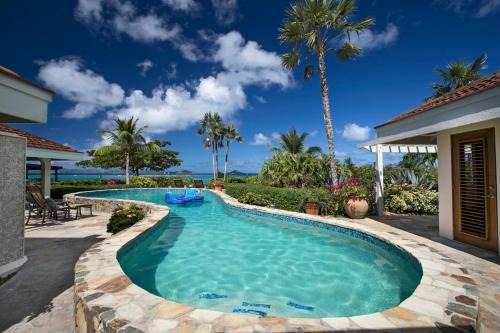 BEACHCOMBER VILLA