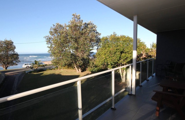 Beachfront 3 - short walk to beach