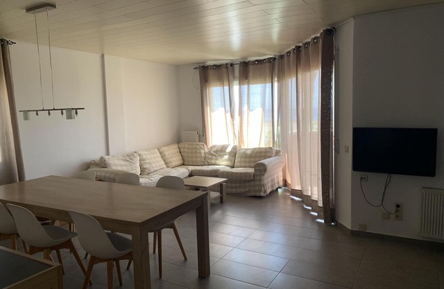 Beachfront Apartment with Sea View, 3 BR, A/C, Pool & Parking - Torredembarra