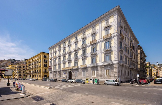 [Beachfront Apartment] Prestigious 200 square meters