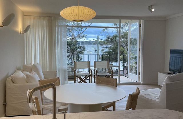 Beachfront Balmoral bliss designer NEWLY renovated apartment