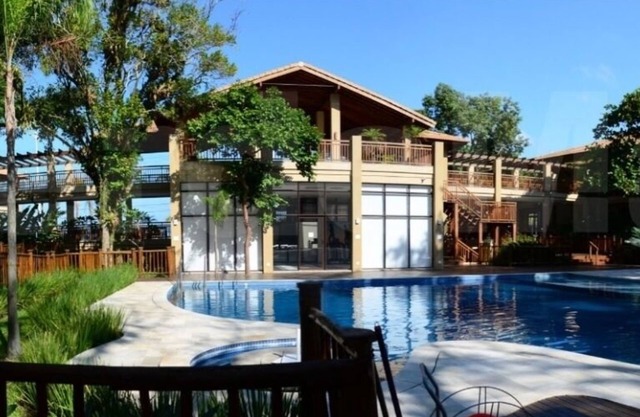 Beachfront Bungalow Condominium, in Canto da Enseada - Guarujá