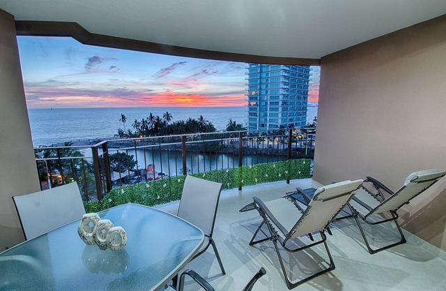 Beachfront Condo | Pools, Gym, Hot Tub