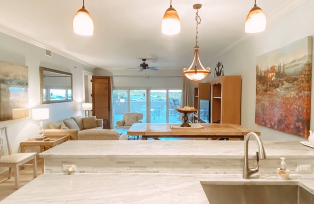 Beachfront Luxury Condo – Tops’l Resort, Beach Manor 402 2BR/2BA