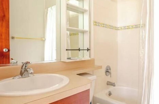 Beachfront Top Floor with Stunning Oceanview