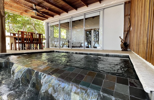 Beachfront villa Juana right on the water!