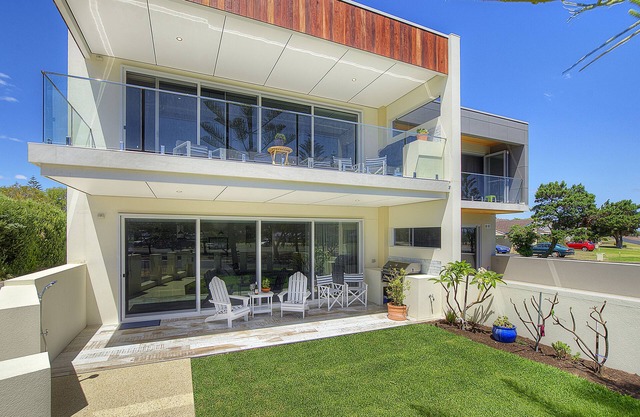 Beachside 880 beachfront luxury Apartment with Sunset views from the balcony.