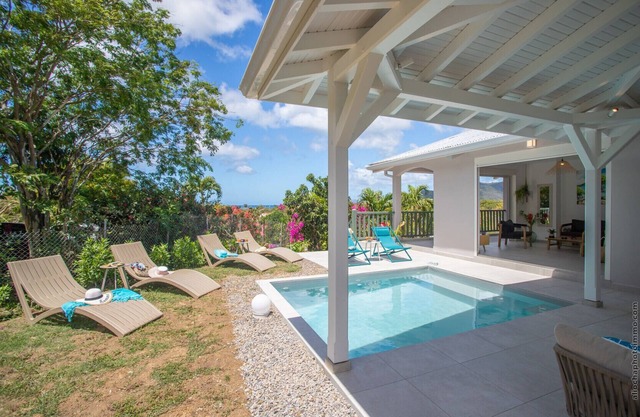 Beachside Corail