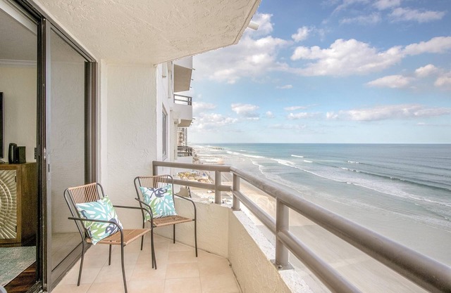 Beachview Oasis - NO DRIVE BEACH - May 2025 Dates Available!