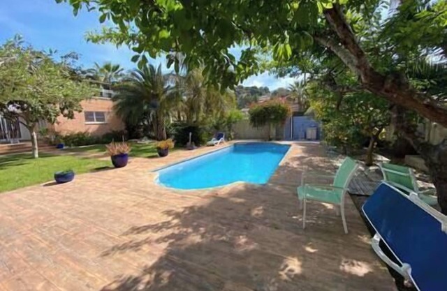 Beautiful villa near the beach and private pool