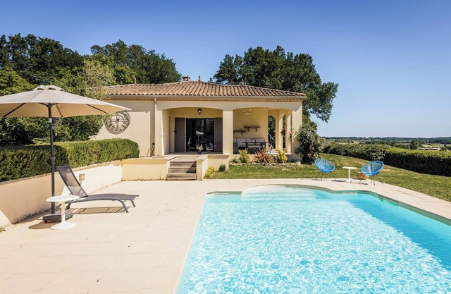 Beaumont, beautiful villa with private swimming pool and jacuzzi