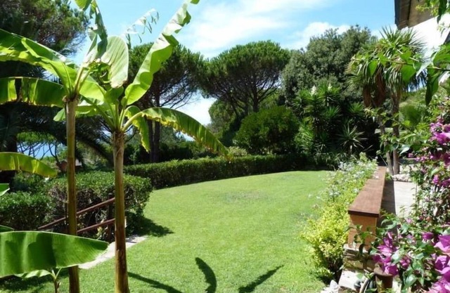 Beautiful Villa with Private Garden and Wonderful Sea View