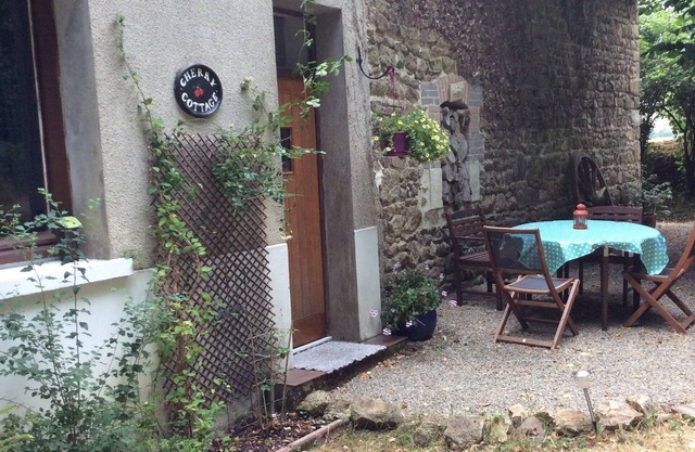 Beautiful cottage in the heart of Limousin countryside