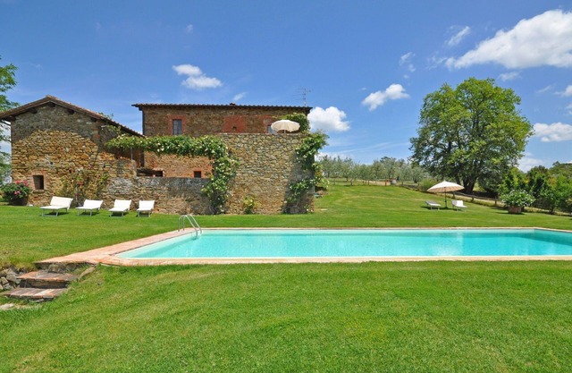 Beautiful apartment for 2 people with A/C, pool, WIFI, pets allowed and panoramic view