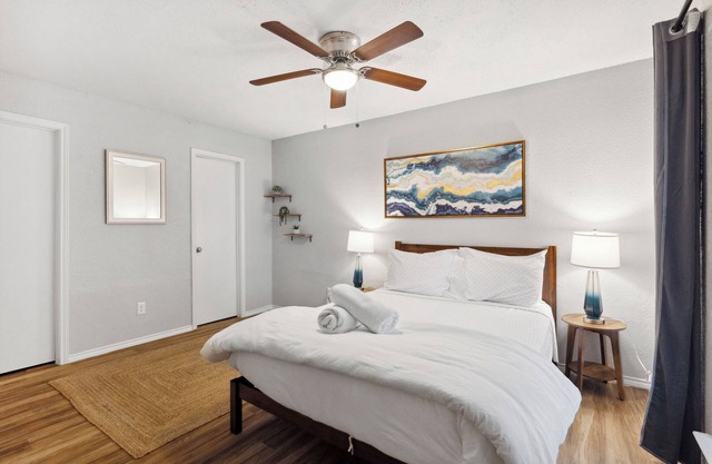 Beautiful 1BD/1BA in University Hills 8432