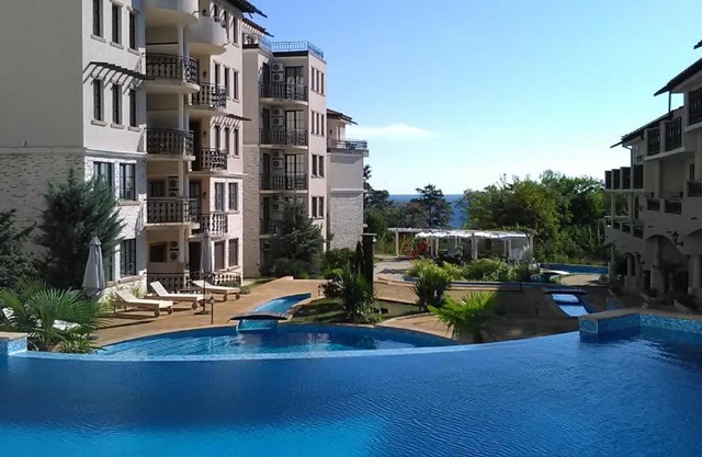 Beautiful 1st-Line Seaview Private Appartement in The Cliff resort