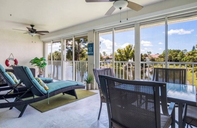 Beautiful 2 bedroom condo with resort amenities. Minutes from downtown & beaches