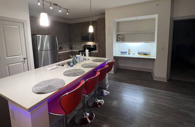 Beautiful 2-Bedroom unit